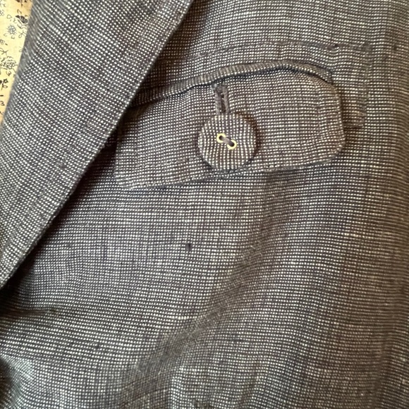 Gharani Strok Linen Jacket - Picture 9 of 9